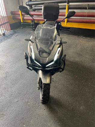 HONDA ADV 